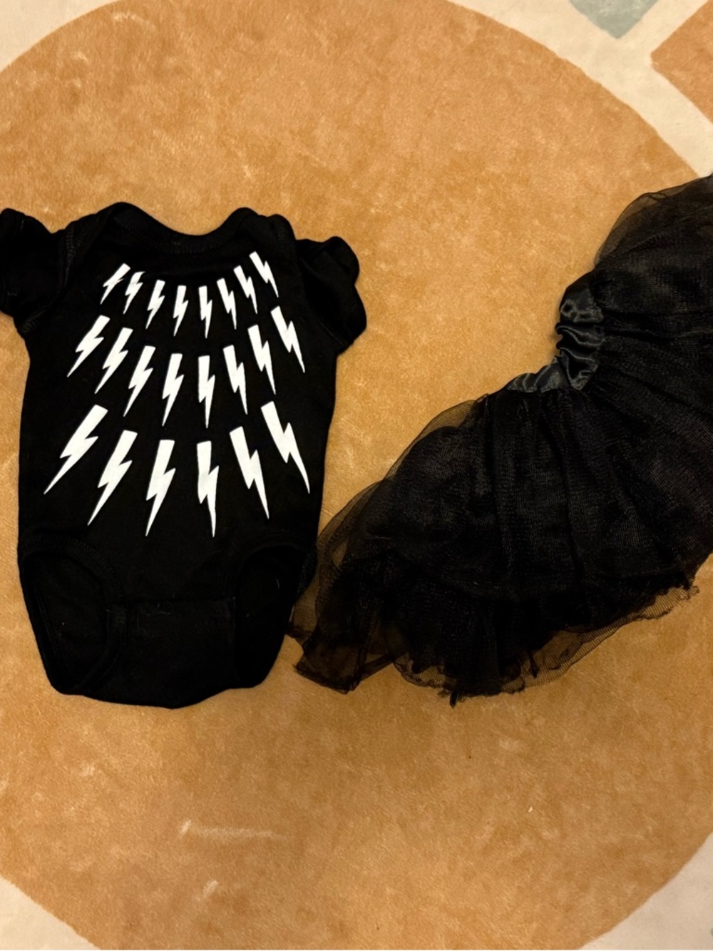💖3 for $25 bundle💖 David Rose Onesie and Tutu